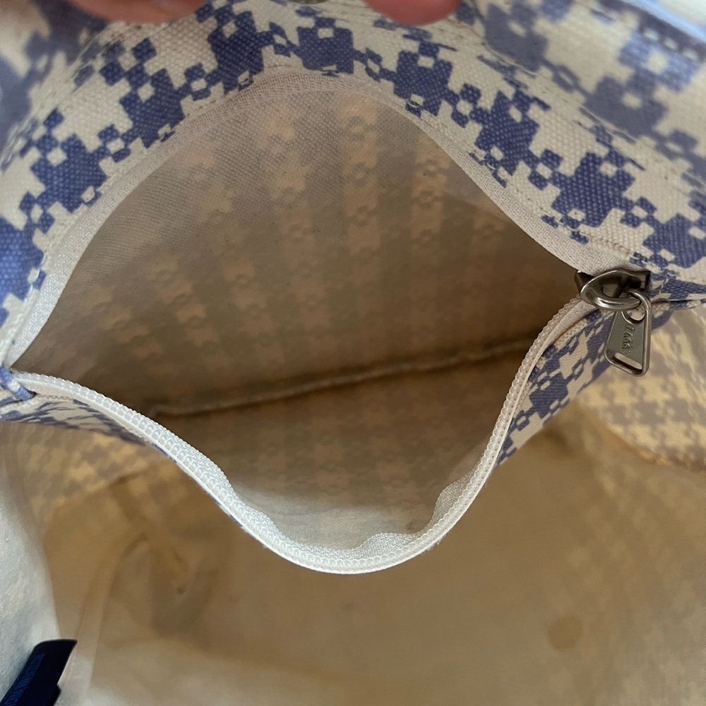 BAGGU Vertical Blue and White Pixel Gingham Duck Bag - Picture 7 of 7